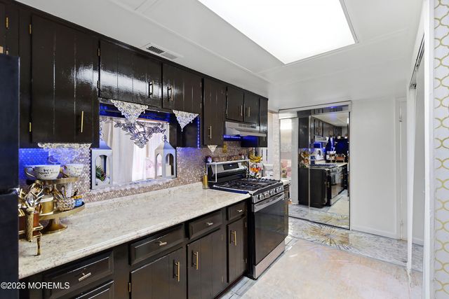 56 Kingsley Way, Freehold, NJ 07728