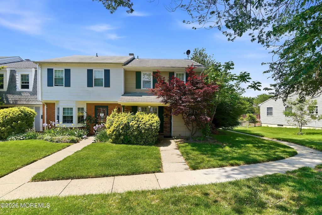 56 Kingsley Way, Freehold, NJ 07728
