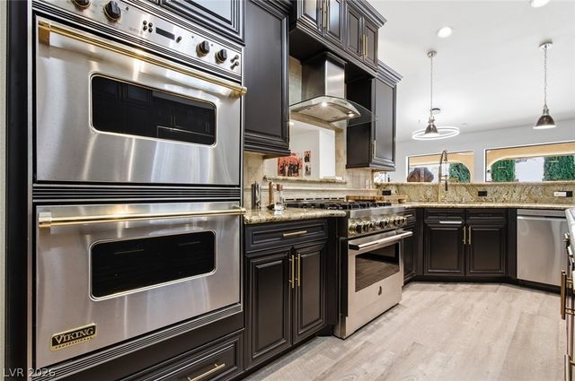 6425 Tara Avenue, Las Vegas, NV 89146