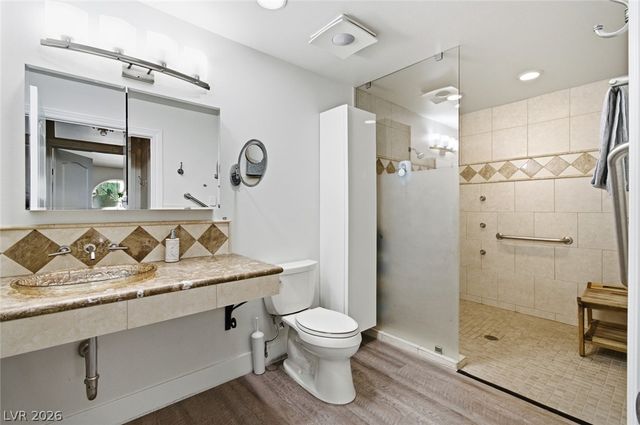 6425 Tara Avenue, Las Vegas, NV 89146