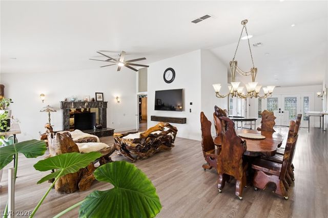 6425 Tara Avenue, Las Vegas, NV 89146