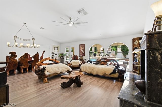 6425 Tara Avenue, Las Vegas, NV 89146