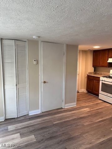 3499 Dennis Court 6, Geneva, OH 44041