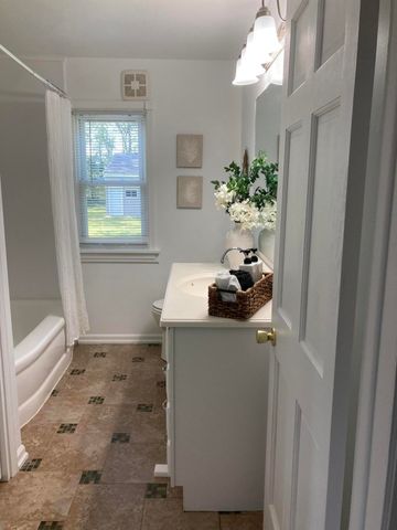 7052 E Drive N, Emmett Twp, MI 49014