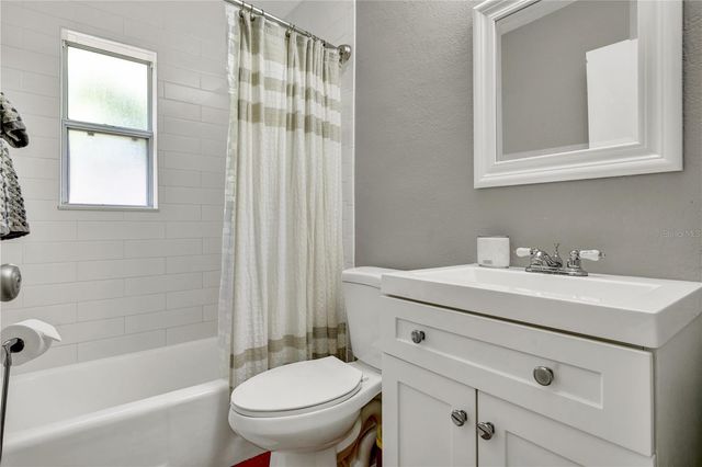 2016 2ND AVENUE N, St Petersburg, FL 33713