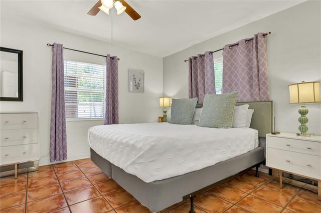 2016 2ND AVENUE N, St Petersburg, FL 33713