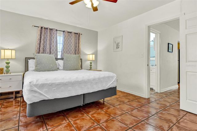 2016 2ND AVENUE N, St Petersburg, FL 33713