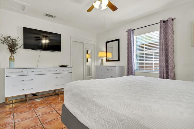 2016 2ND AVENUE N, St Petersburg, FL 33713