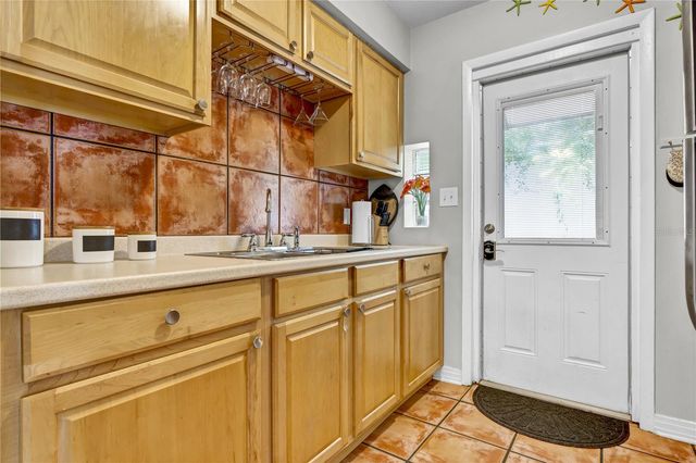 2016 2ND AVENUE N, St Petersburg, FL 33713