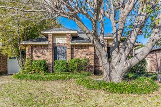 1113 Sandalwood Lane, Desoto, TX 75115