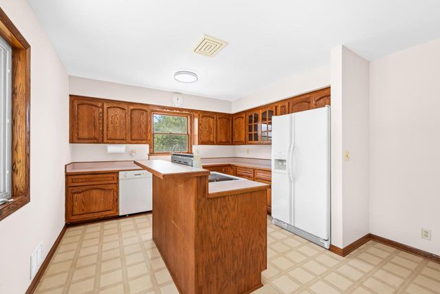 W148N8814 Jefferson AVENUE, Menomonee Falls, WI 53051
