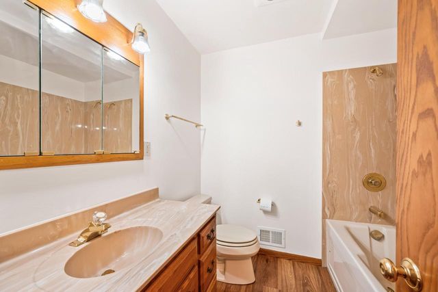 W148N8814 Jefferson AVENUE, Menomonee Falls, WI 53051