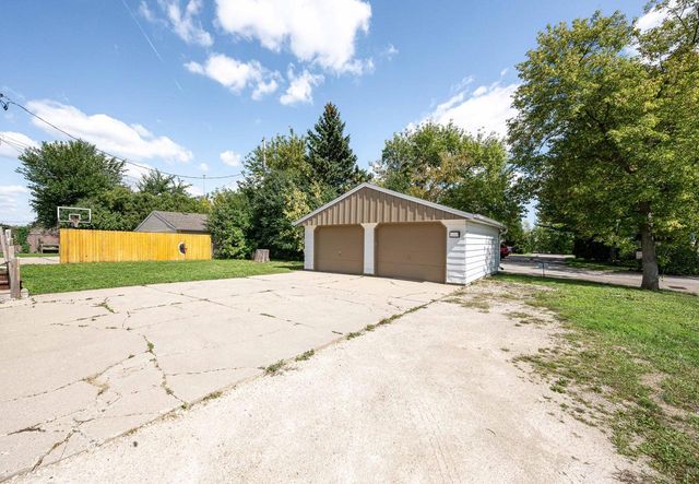 W148N8814 Jefferson AVENUE, Menomonee Falls, WI 53051