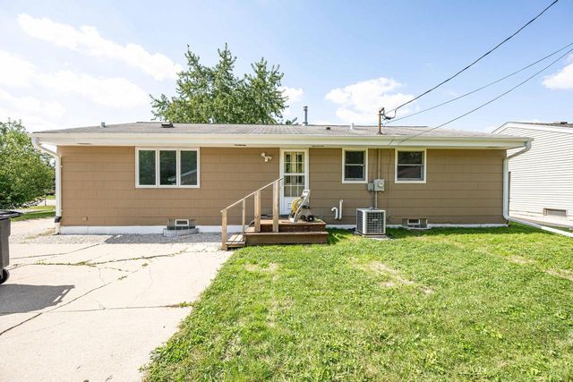 W148N8814 Jefferson AVENUE, Menomonee Falls, WI 53051
