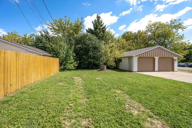 W148N8814 Jefferson AVENUE, Menomonee Falls, WI 53051