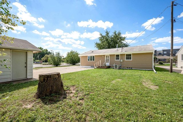 W148N8814 Jefferson AVENUE, Menomonee Falls, WI 53051