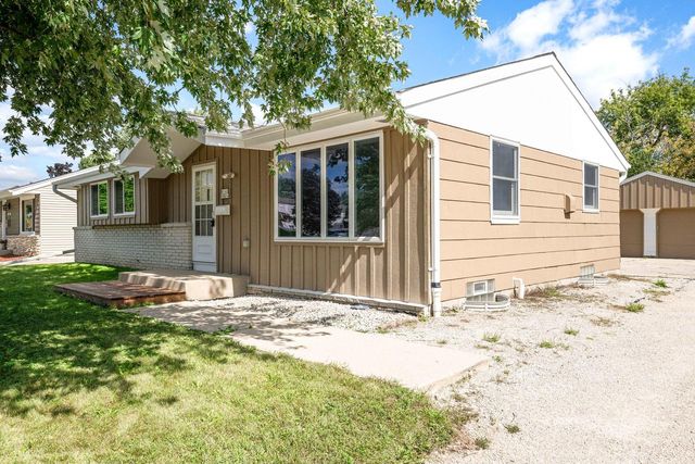 W148N8814 Jefferson AVENUE, Menomonee Falls, WI 53051