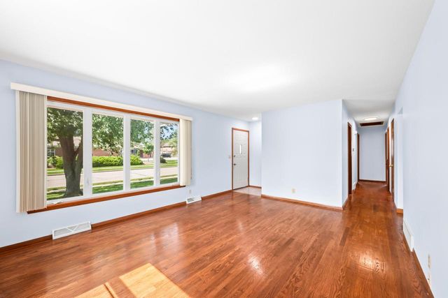 W148N8814 Jefferson AVENUE, Menomonee Falls, WI 53051