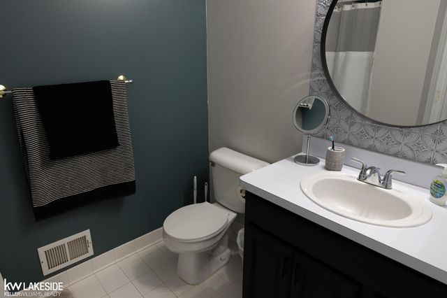 28508 Wales Drive, Chesterfield Twp, MI 48047