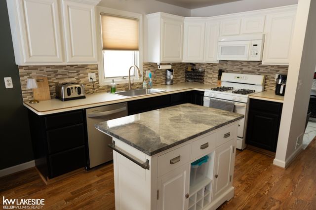 28508 Wales Drive, Chesterfield Twp, MI 48047