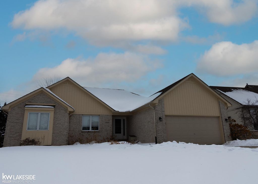 28508 Wales Drive, Chesterfield Twp, MI 48047