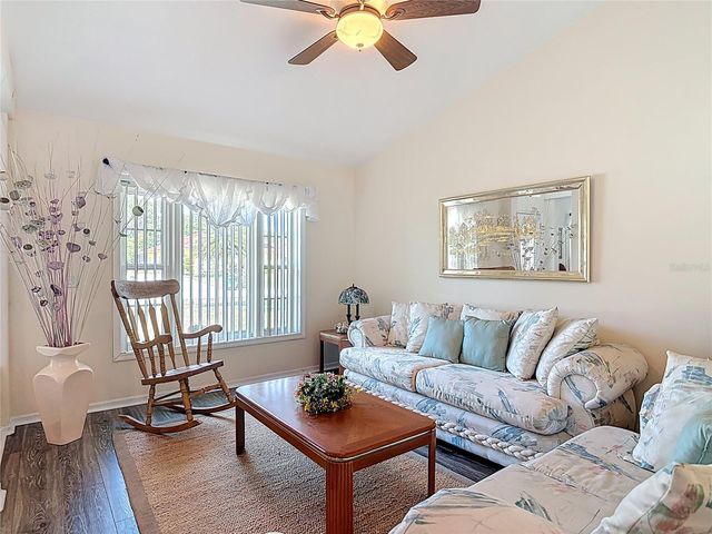 290 SHADYDALE COURT, Deltona, FL 32738