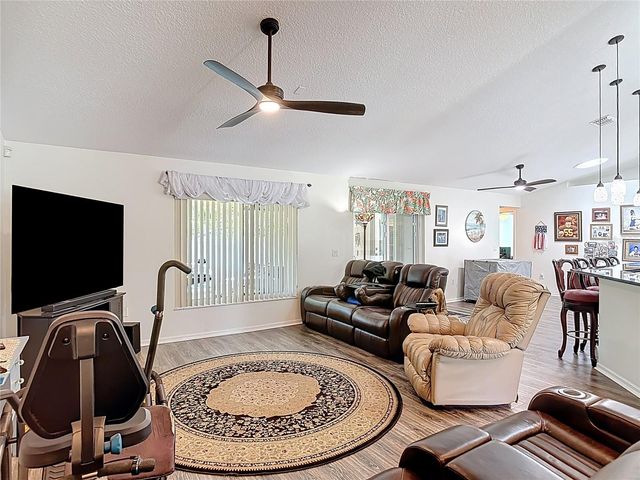 290 SHADYDALE COURT, Deltona, FL 32738
