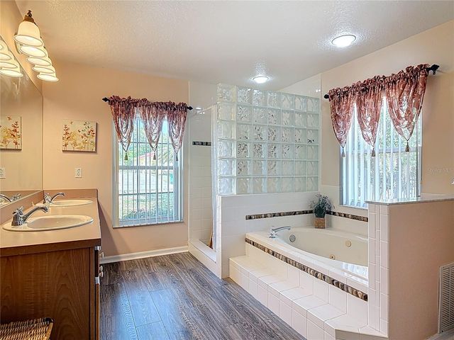 290 SHADYDALE COURT, Deltona, FL 32738
