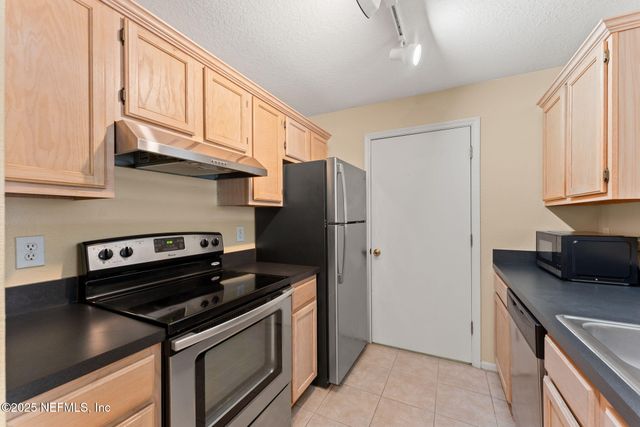 7701 TIMBERLIN PARK Boulevard, 826, Jacksonville, FL 32256