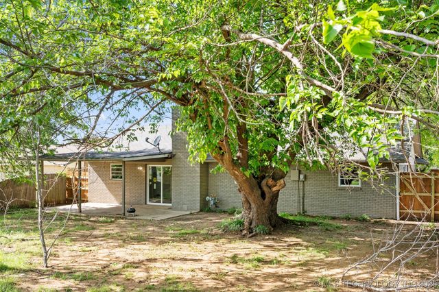 212 W 17th Street, Owasso, OK 74055