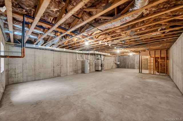 115 Weatherby Lane, Central Islip, NY 11722