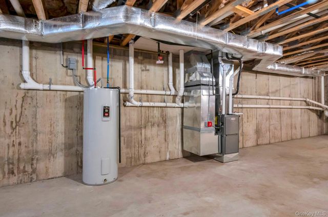 115 Weatherby Lane, Central Islip, NY 11722