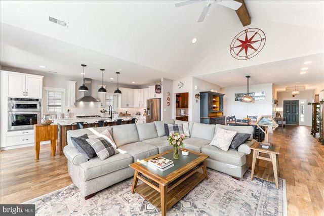364 NATIONAL DRIVE, Downingtown, PA 19335