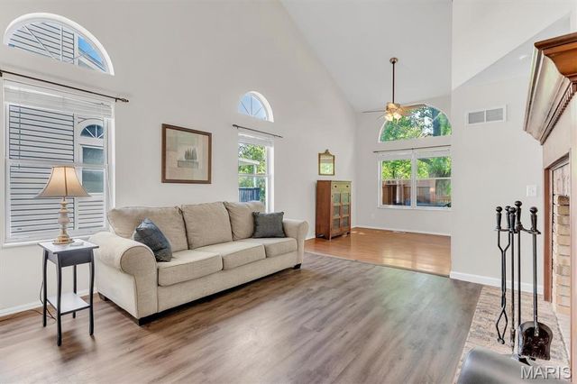 836 Du Pre Court, St Peters, MO 63376