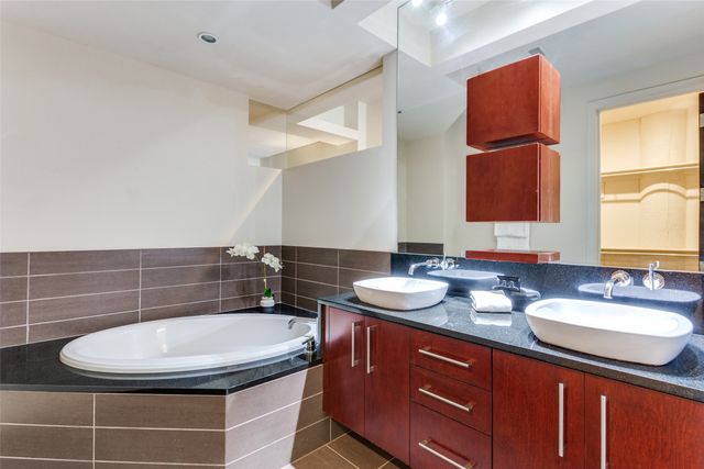 2600 W 7th Street 2828, Fort Worth, TX 76107