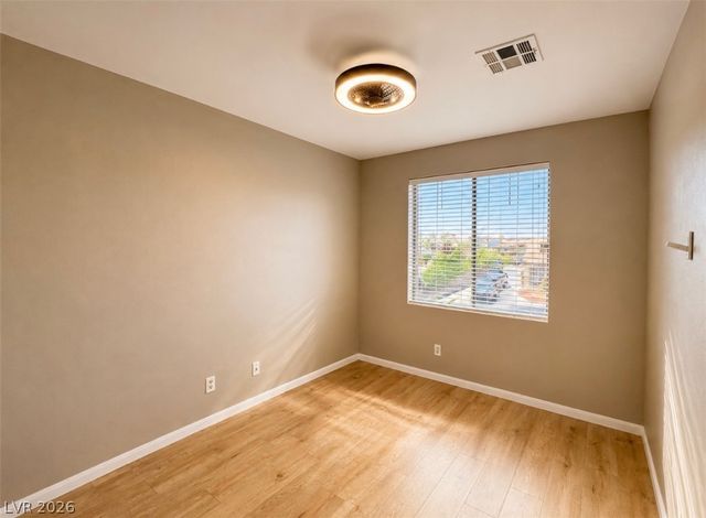 7470 Laughing Brook Court, Las Vegas, NV 89131