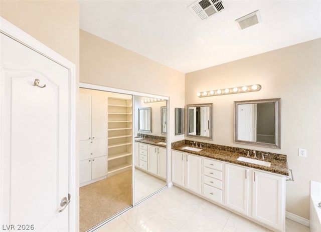 7470 Laughing Brook Court, Las Vegas, NV 89131