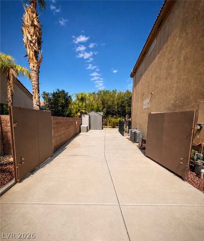 7470 Laughing Brook Court, Las Vegas, NV 89131