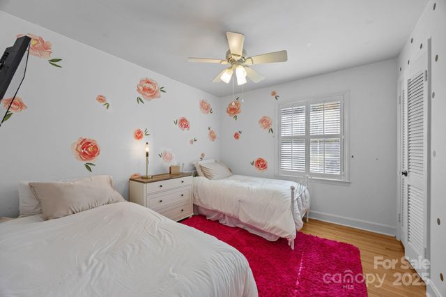 6621 Starcrest Drive, Charlotte, NC 28210