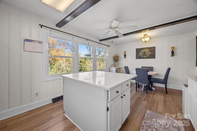 6621 Starcrest Drive, Charlotte, NC 28210