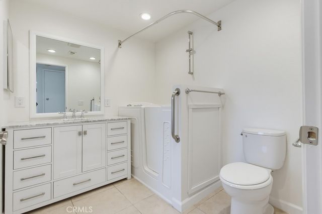 3615 Vista Bella 35, Oceanside, CA 92057