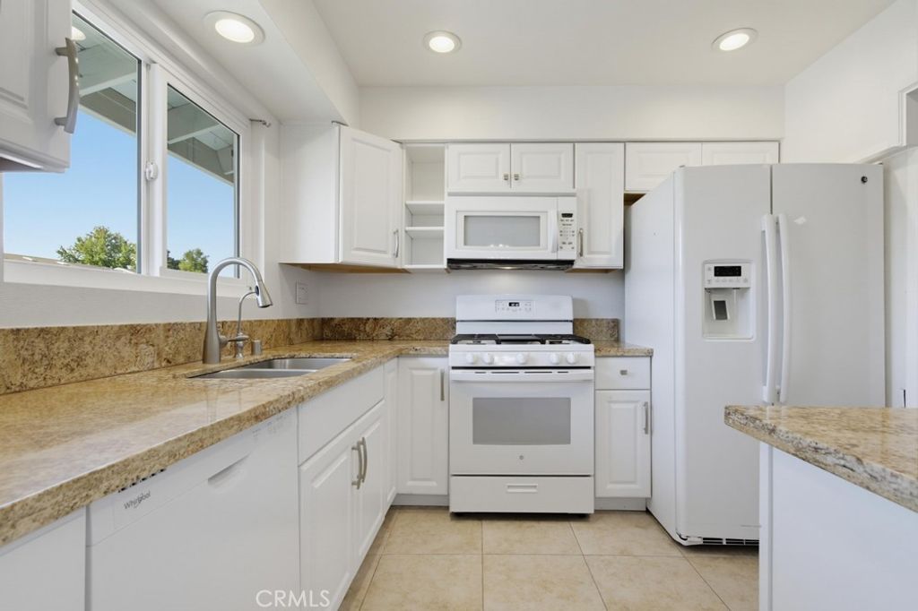 3615 Vista Bella 35, Oceanside, CA 92057
