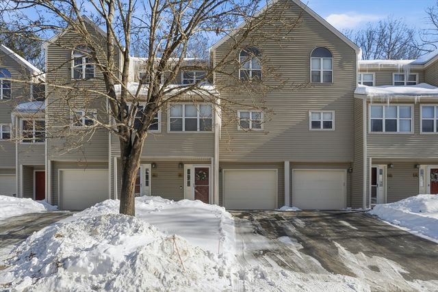 19 Thayer Pond Dr 3, Oxford, MA 01537