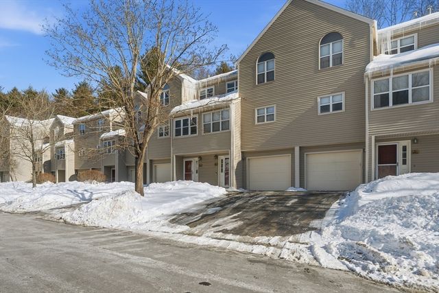 19 Thayer Pond Dr 3, Oxford, MA 01537