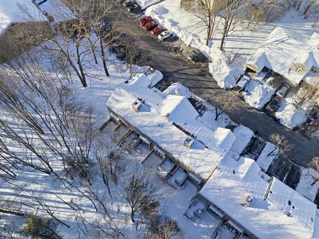 19 Thayer Pond Dr 3, Oxford, MA 01537