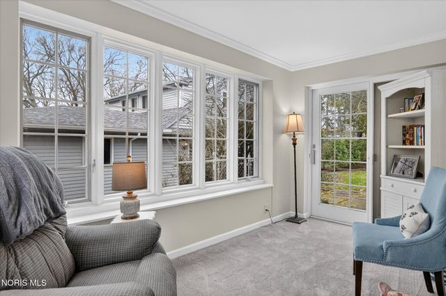 4104 Brookside Road, Ottawa Hills, OH 43606