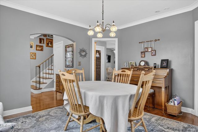 4104 Brookside Road, Ottawa Hills, OH 43606