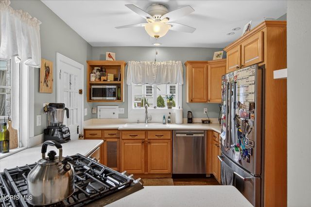 4104 Brookside Road, Ottawa Hills, OH 43606