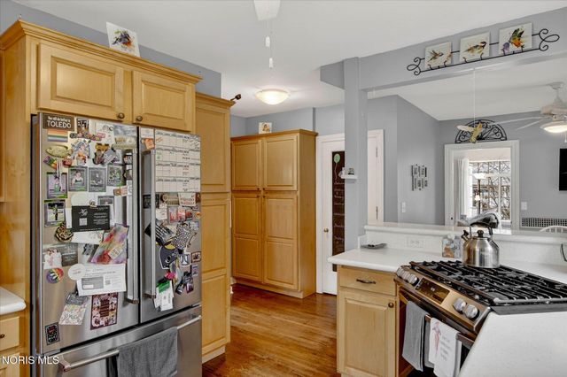 4104 Brookside Road, Ottawa Hills, OH 43606