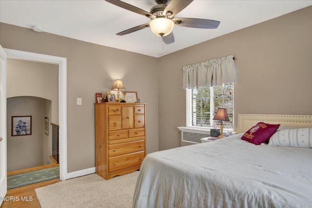 4104 Brookside Road, Ottawa Hills, OH 43606